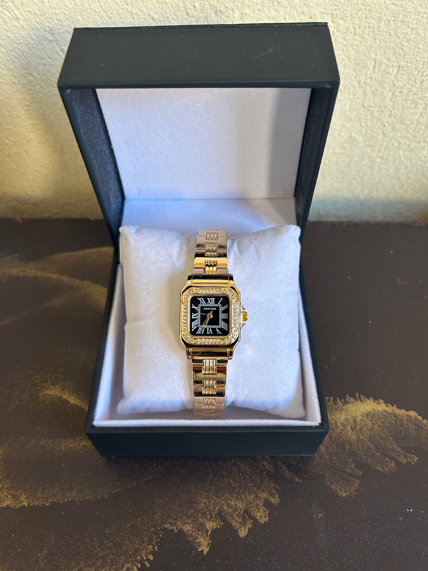 Cartier Femme – Tableau Noir avec Diamant