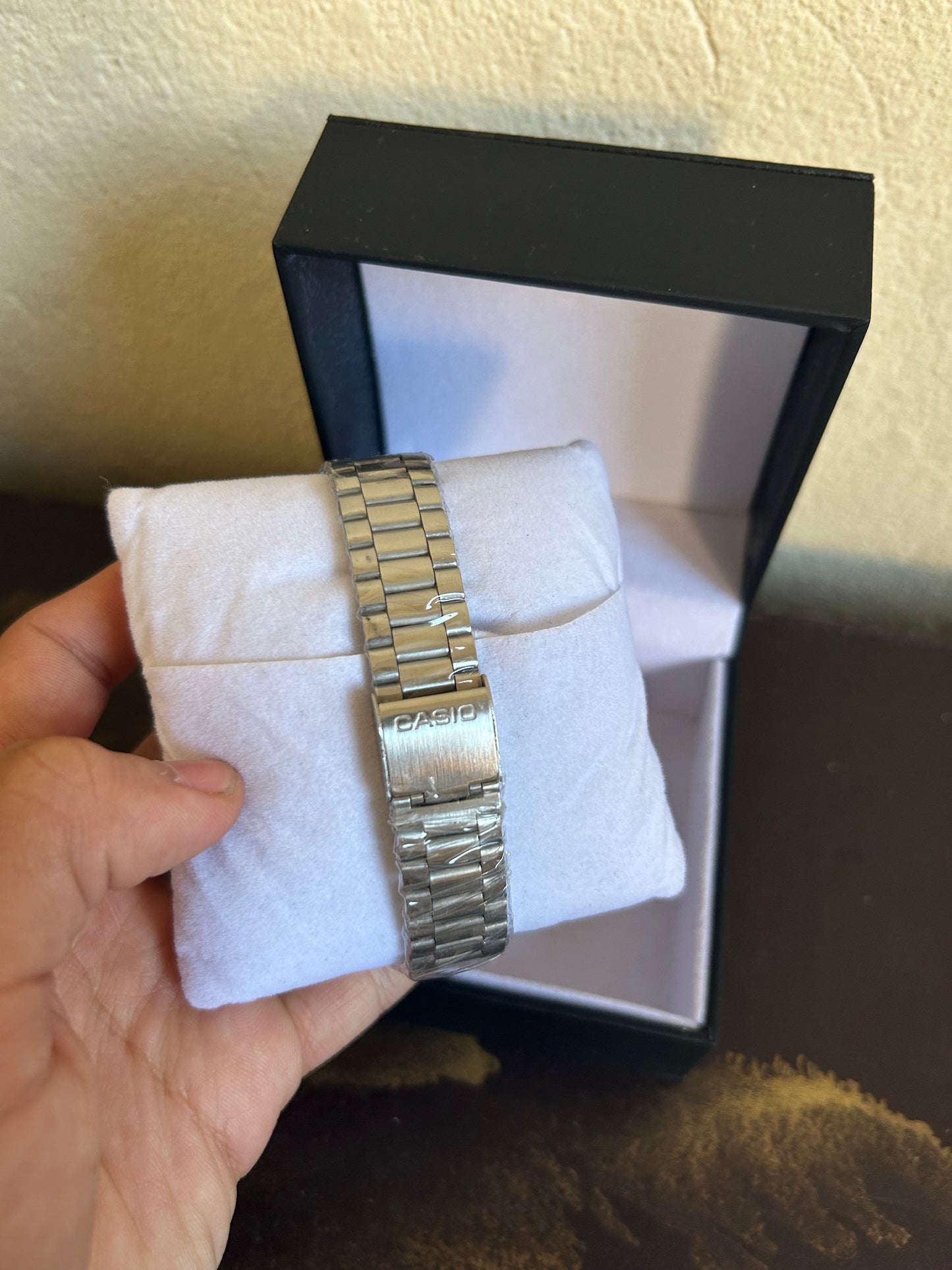 Casio Montre Femme-Rouge