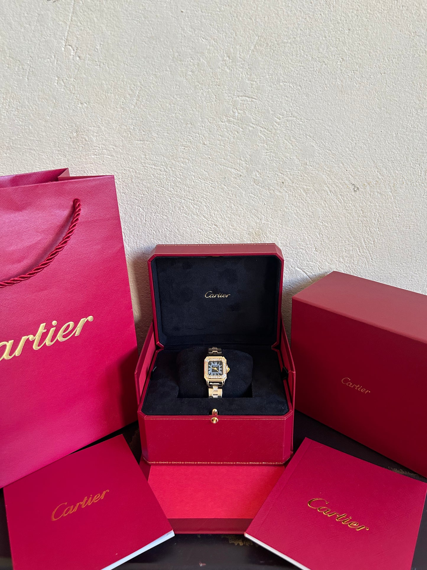 Cartier Femme – Tableau Noir Avec Coffre
