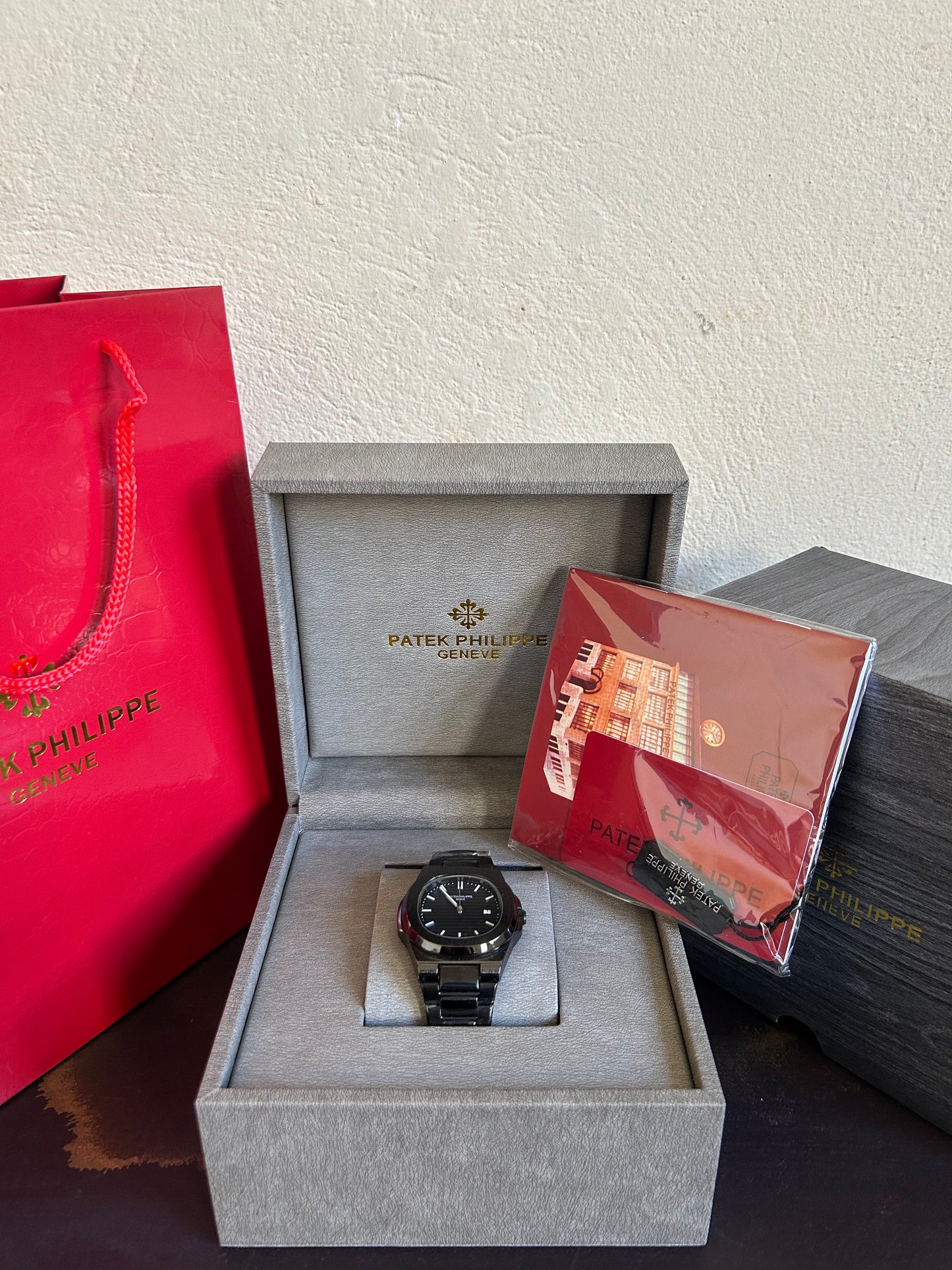 Patek Philippe Homme – Full Black Avec Coffre