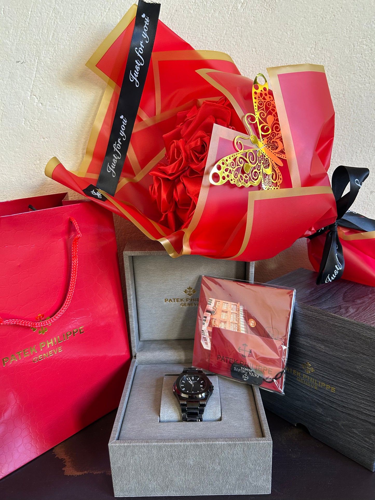 Patek Philippe Homme – Full Black Avec Coffre+bouquet fleur