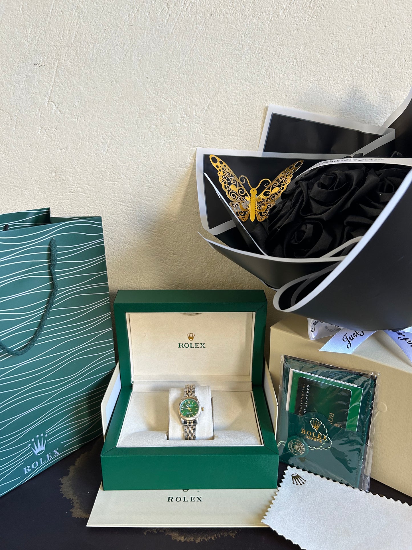 Rolex Femme – Tableau Vert Avec Coffre+bouquet