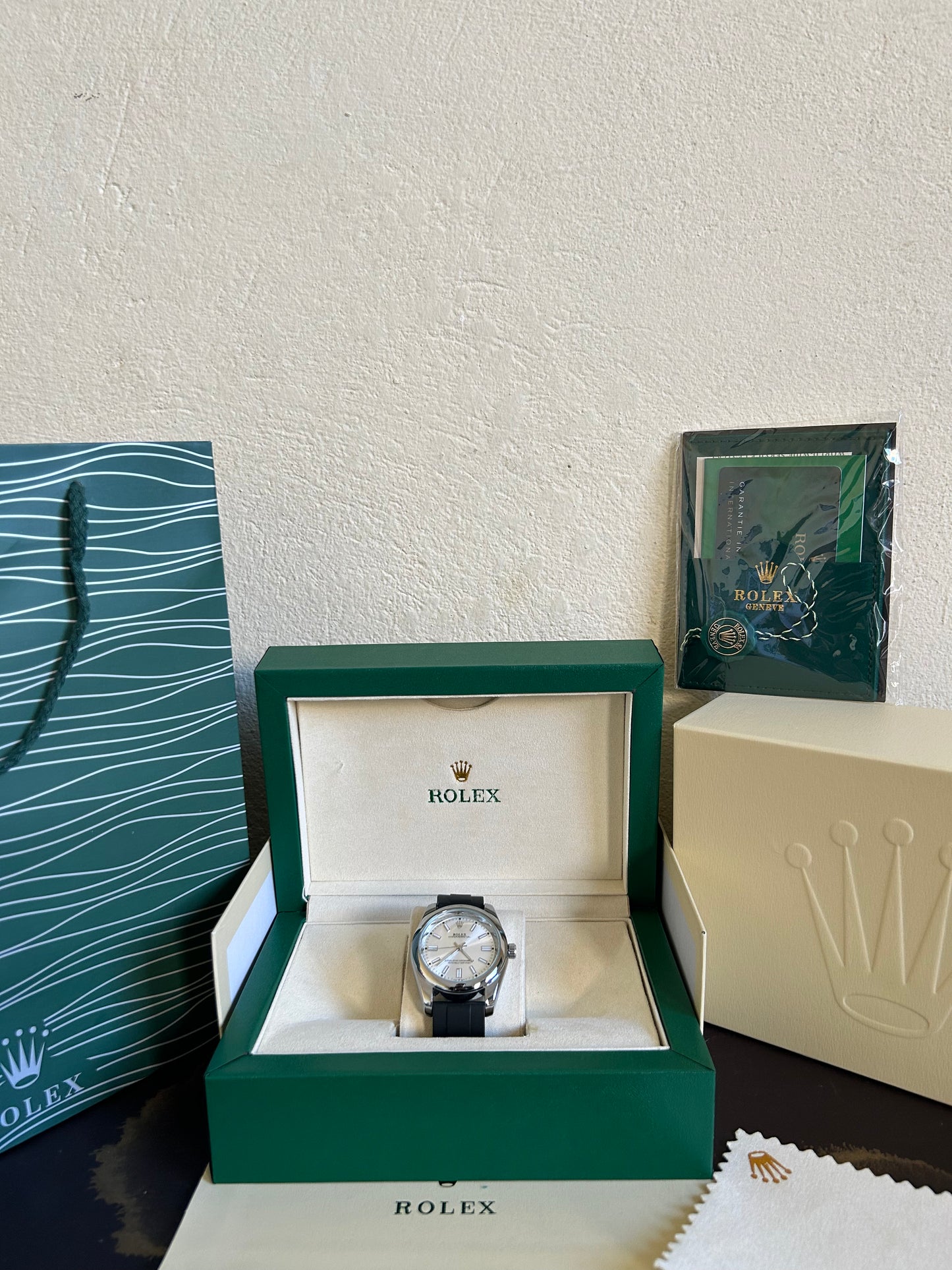 Rolex Oyster Silicone Blanc Avec Coffre – Homme