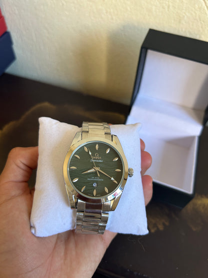 Omega Homme Seamaster – Tableau Vert Sombre Acier