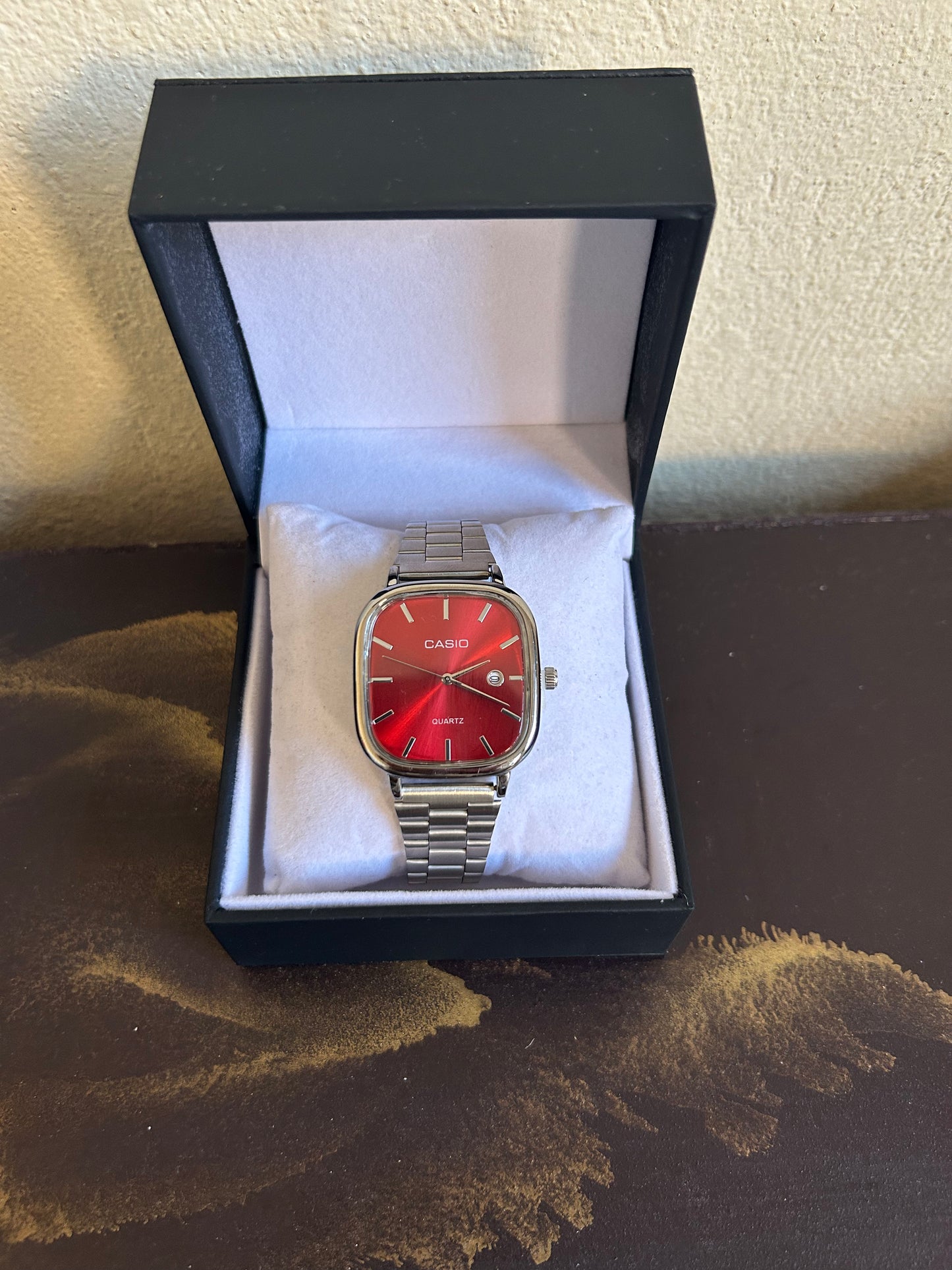 Casio Montre rouge